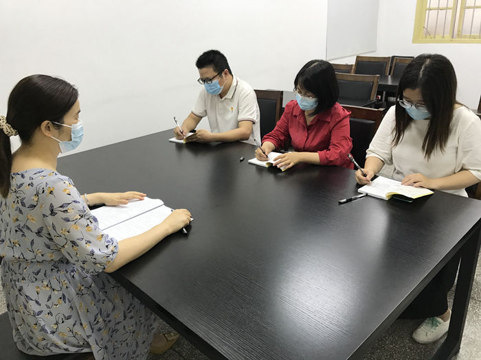 驻市委统战部纪检监察组开展中层干部节前廉政谈话，筑牢廉洁防线，营造风清气正节日氛围。.jpg
